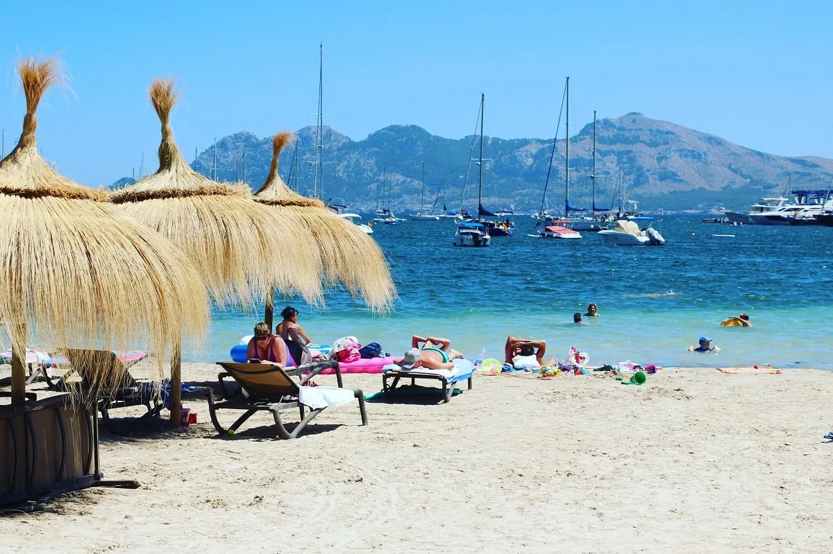 Plage du port de Pollença à Majorque