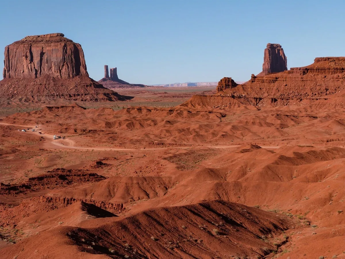Un des paysages que l'on découvre en parcourant la Valley Drive dans la Monument Valley