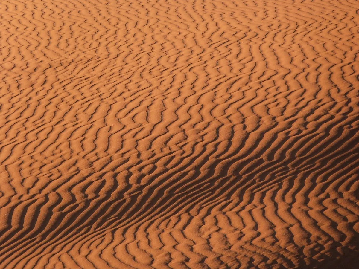 Les sillons sur les dunes de Merzouga
