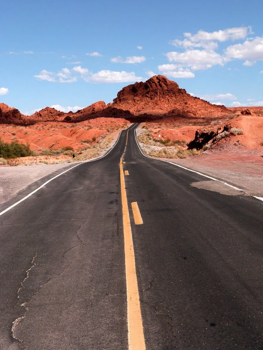 La route qui traverse la Valley of Fire