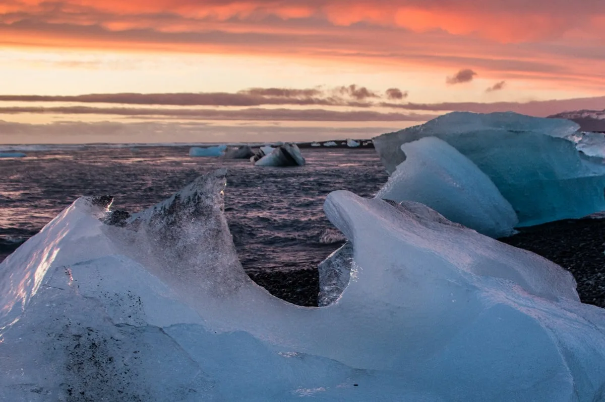 La "Diamond Beach"au lever de soleil : l'un des moments forts de mon voyage en Islande !