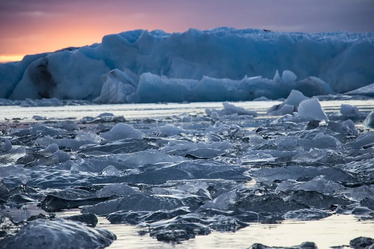 Jokulsarlon au coucher du soleil en Islande