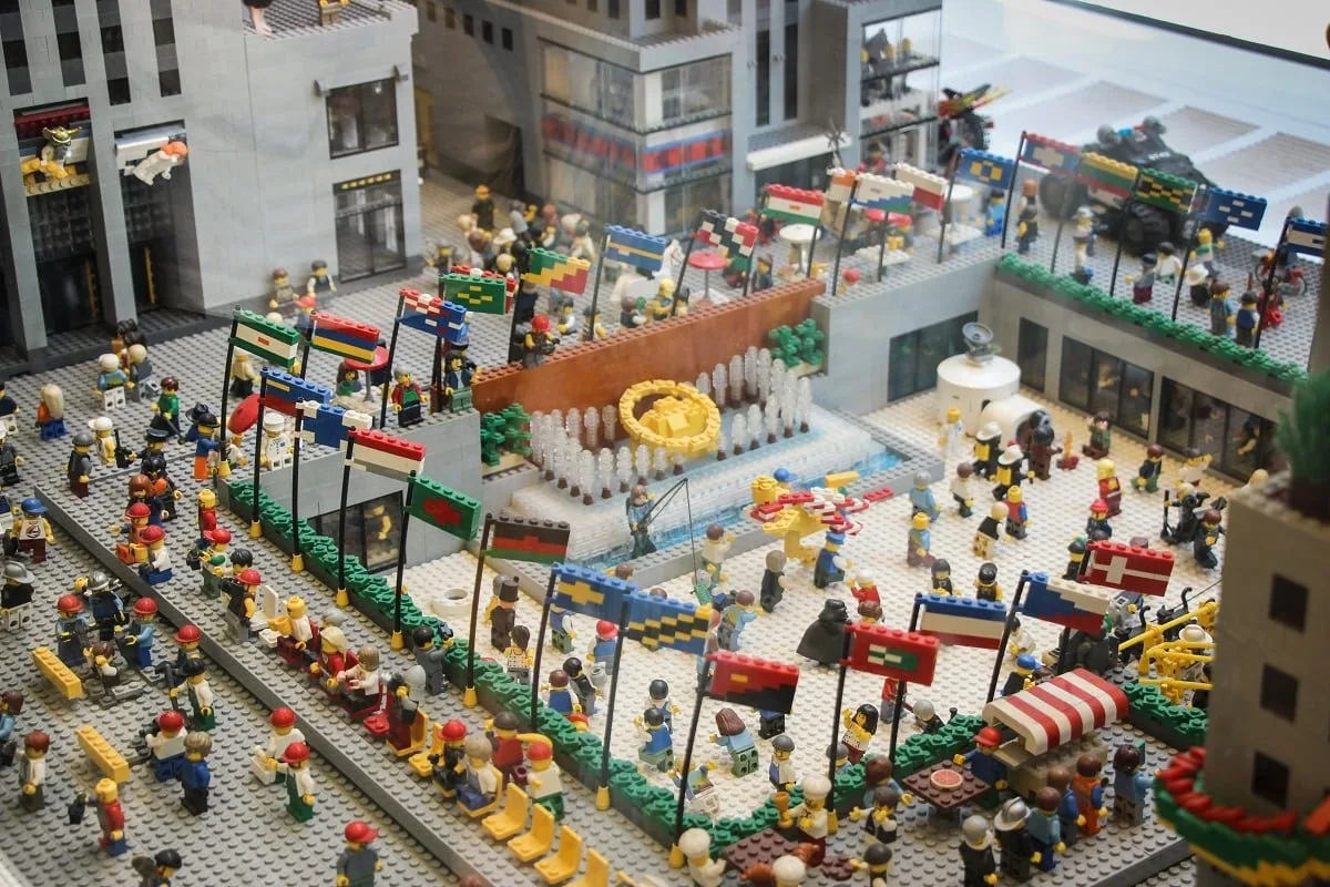 Dans le magasin Légo de New-York, au Rockefeller Center