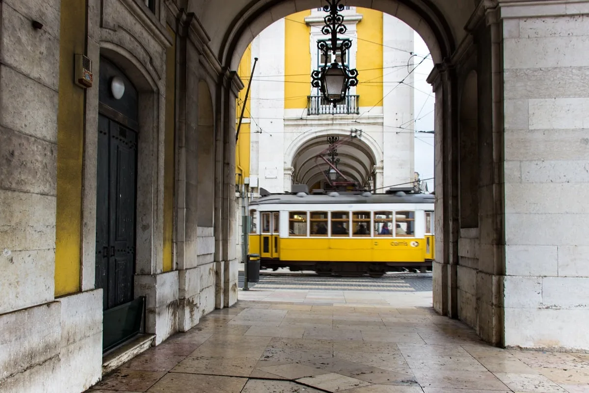 Un tramway à Lisbonne
