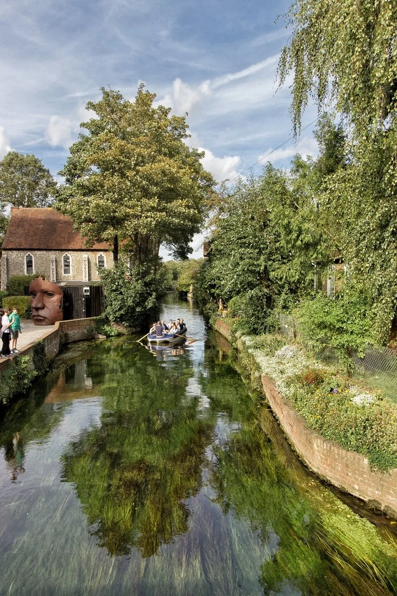 Bateau sur la rivière de Great Stour
