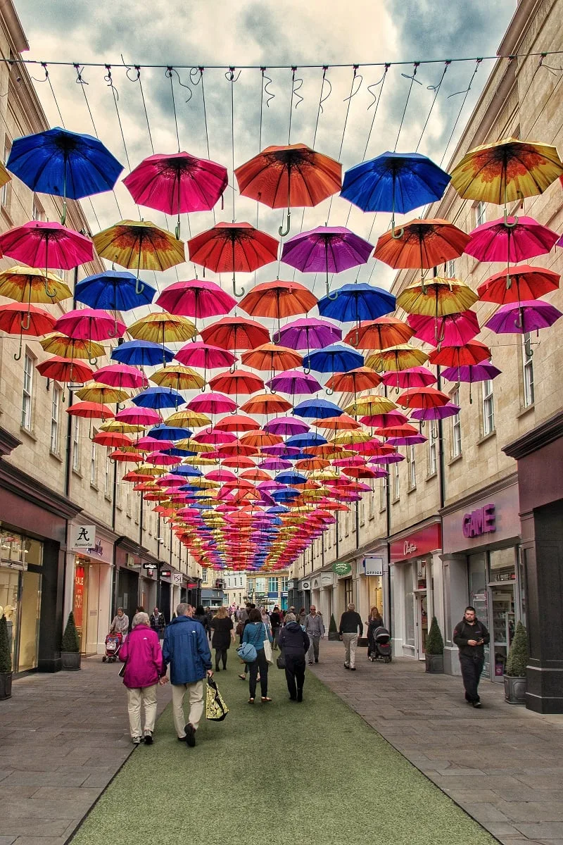 Une rue du centre-ville de Bath
