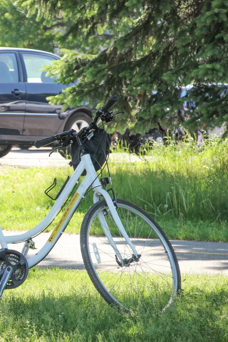 Vélo à Montréal près du canal de Lachine