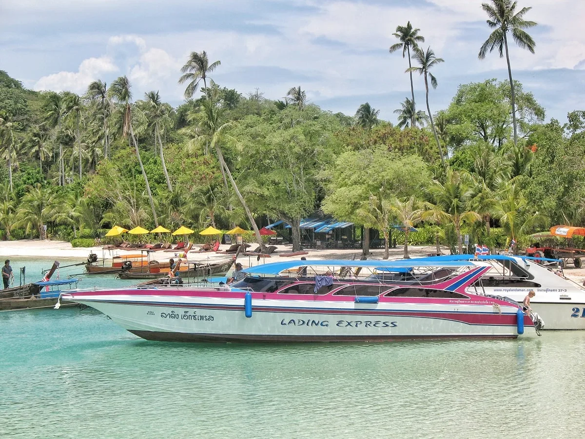 Exemple de hors-bord pour l'excursion de Koh Phi Phi