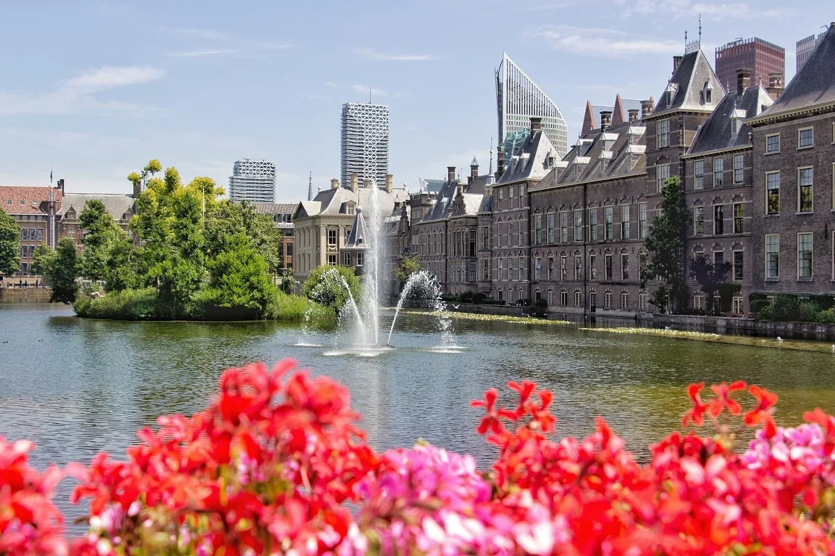 Le Hofvijver et Binnenhof de La Haye