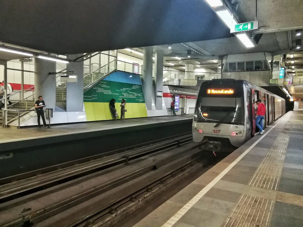 A l'intérieur du métro de Rotterdam