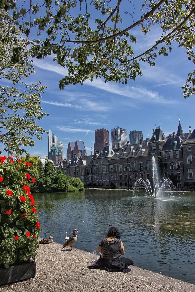 Le Hofvijver et le Binnenhof de La Haye