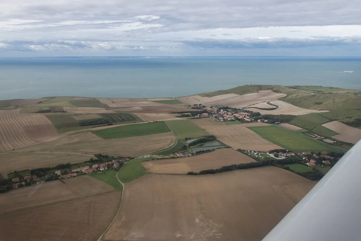 Le survol du Cap Blanc-Nez en avion