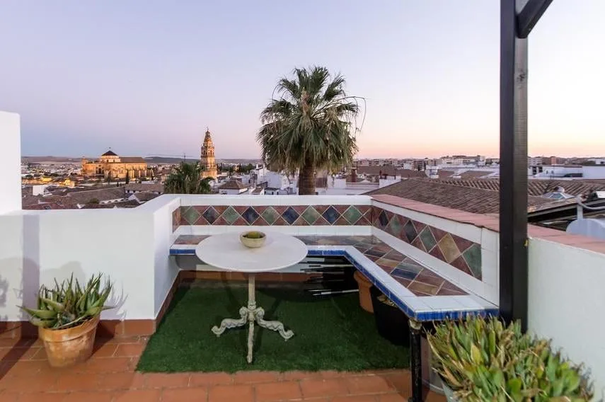 Vue sur Cordoue depuis la terrasse du El Mirador Altos de Santa Ana