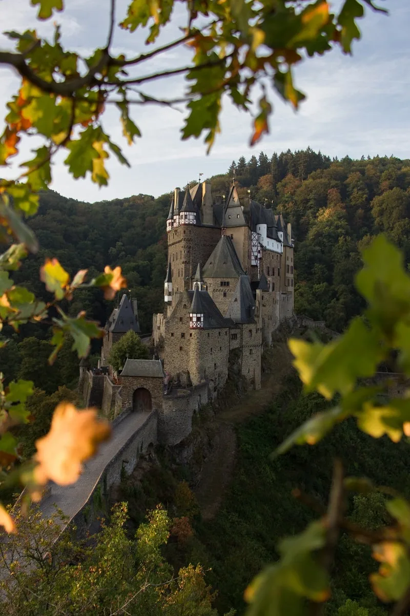 Château de Eltz au lever du soleil