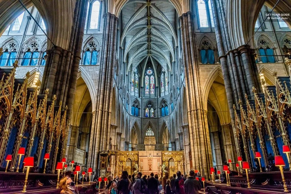 Dans l'abbaye de Westminster