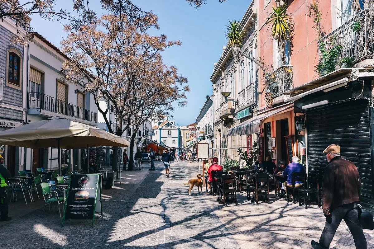 Rue piétonne dans Lagos