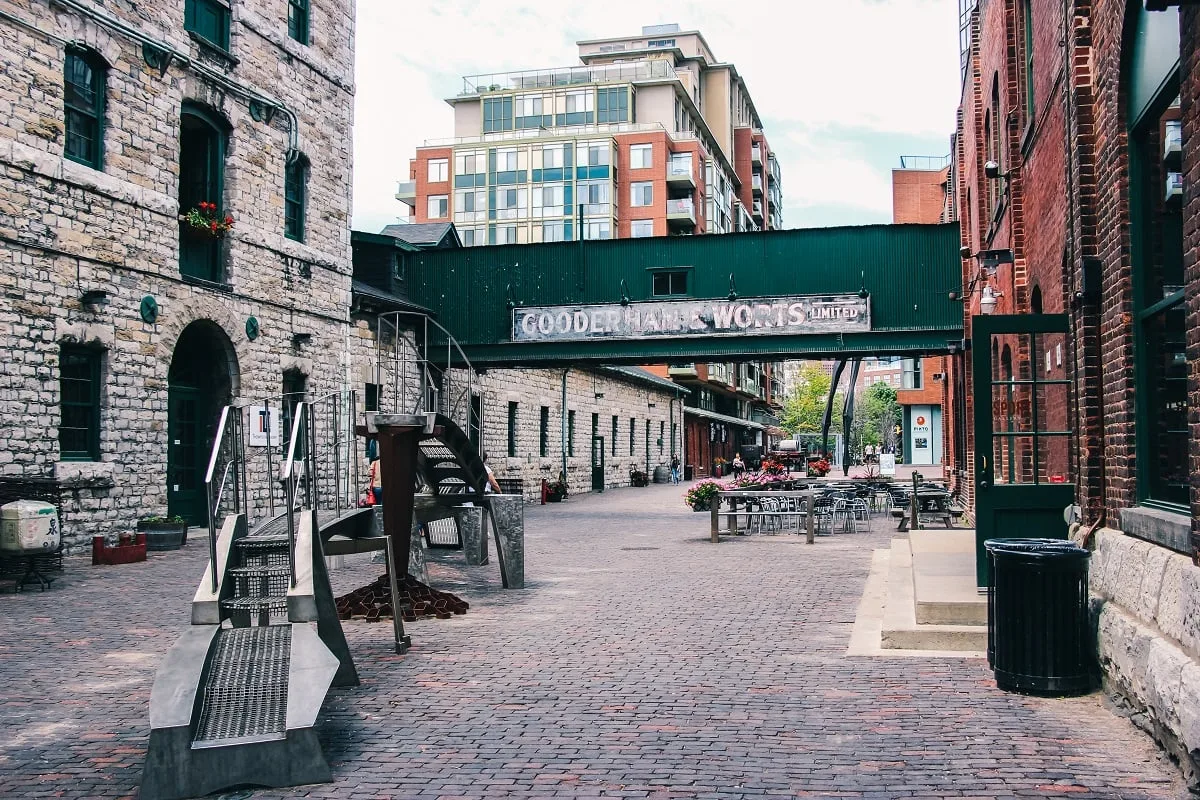 Dans le quartier de Distillery District à Toronto