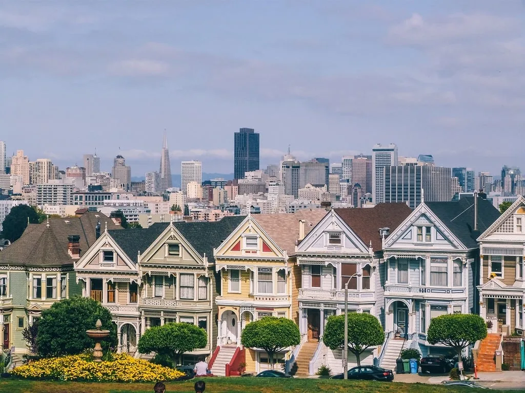 Vue sur San Francisco depuis Alamo Square