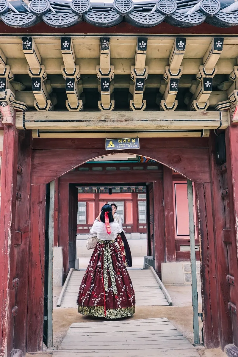 Dans le palais Gyeongbokgung à Séoul