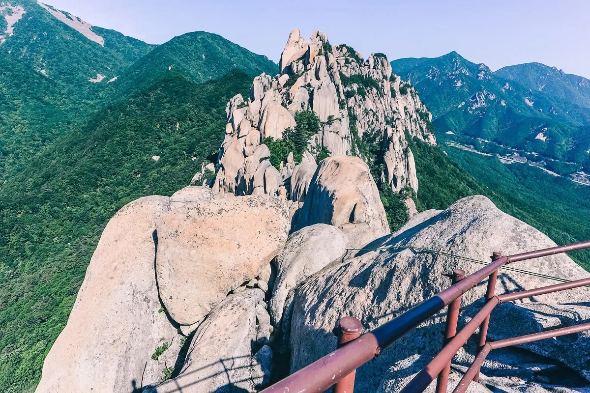 Le sommet d'Ulsanbawi à Seoraksan