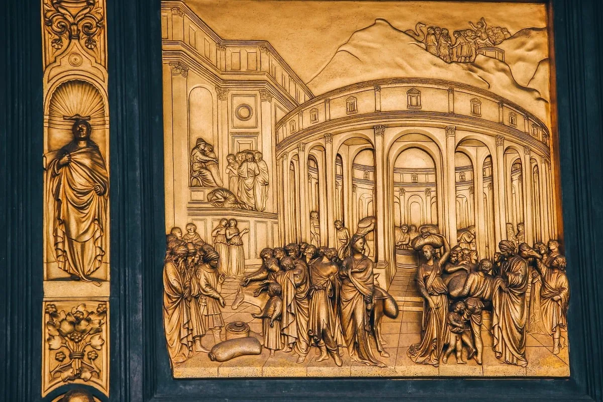 Gravure sur le baptistère de Florence