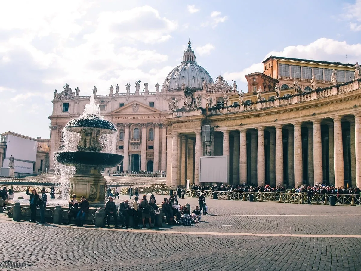 Place Saint-Pierre de Rome