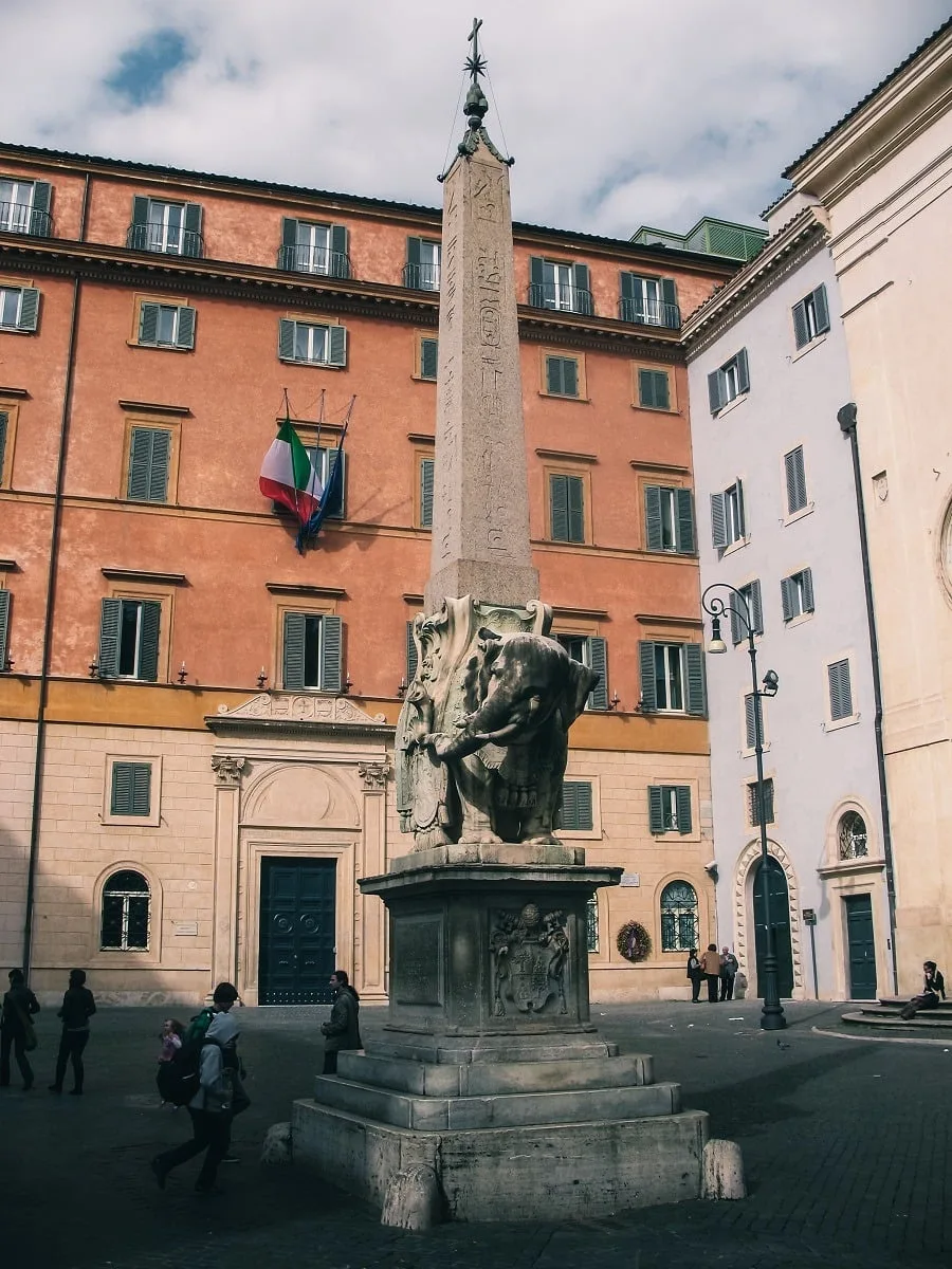 Place de la Minerve à Rome
