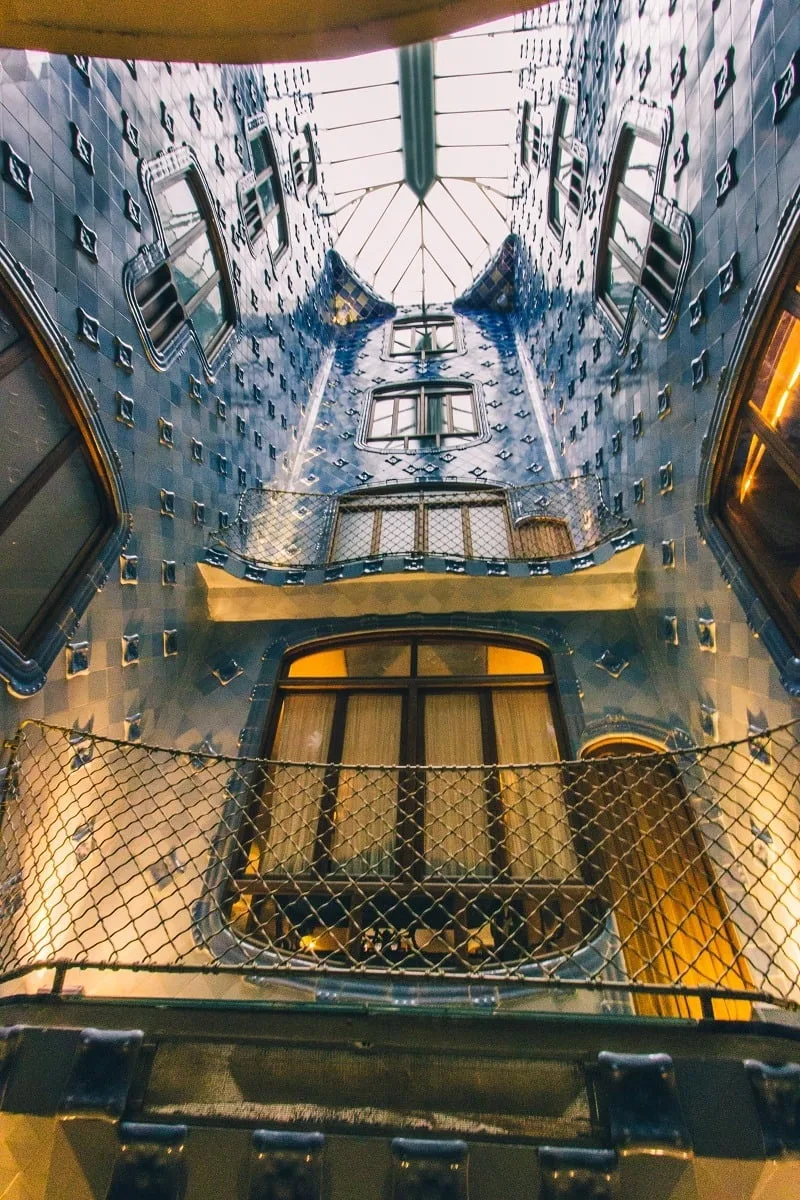 Puits de lumière à l'intérieur de la Casa Batllo