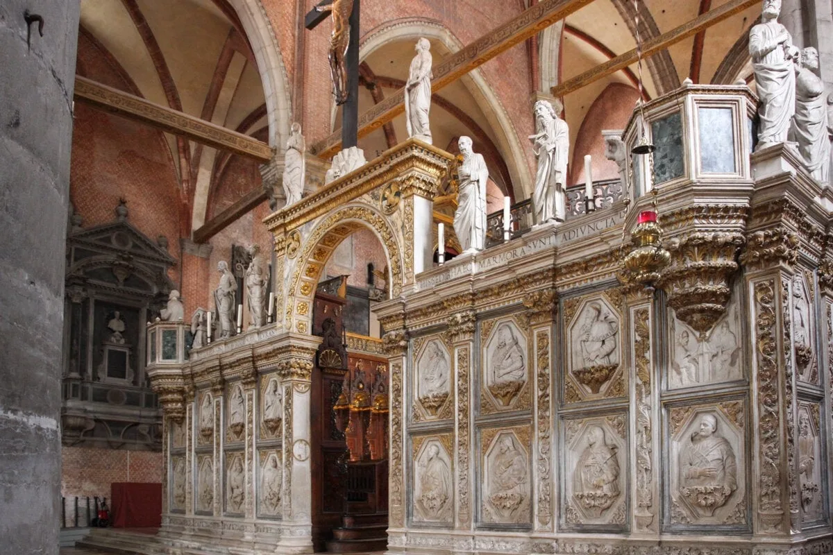 Intérieur d'une église à Venise
