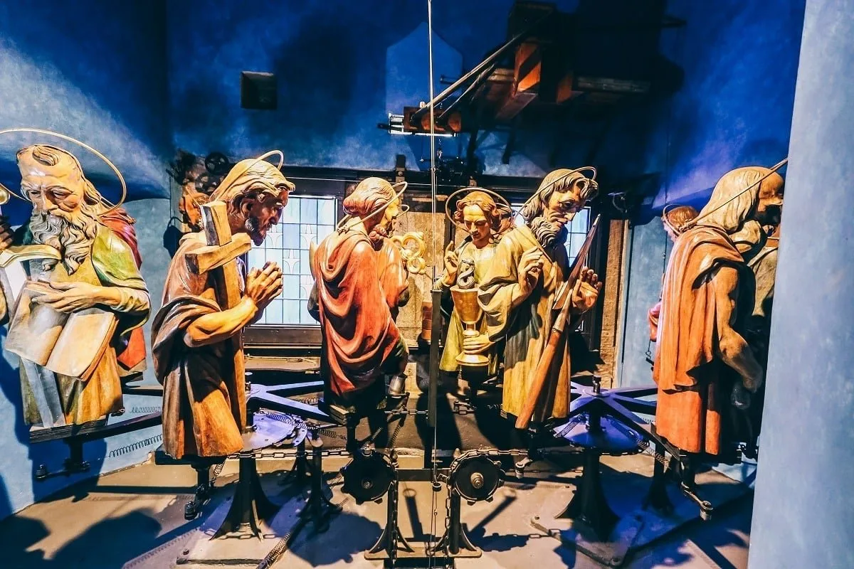 Les apôtres de l'horloge astronomique de Prague