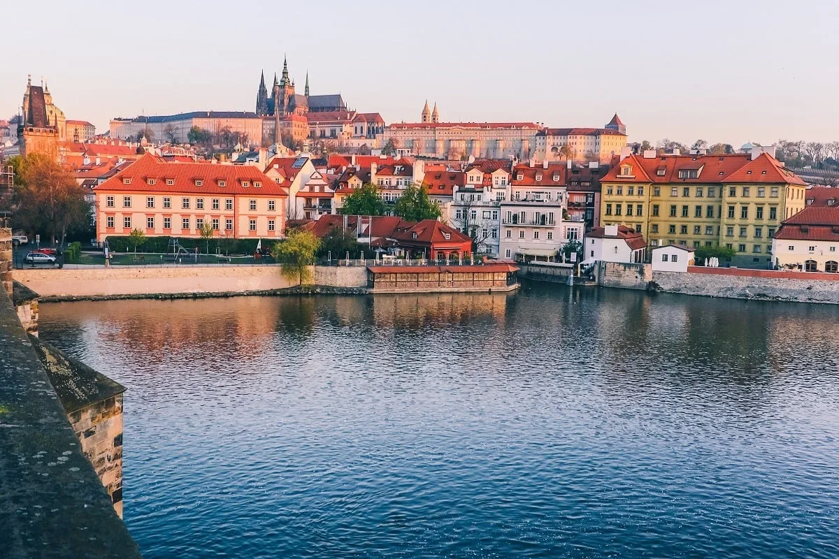 Level de soleil sur le Château de Prague