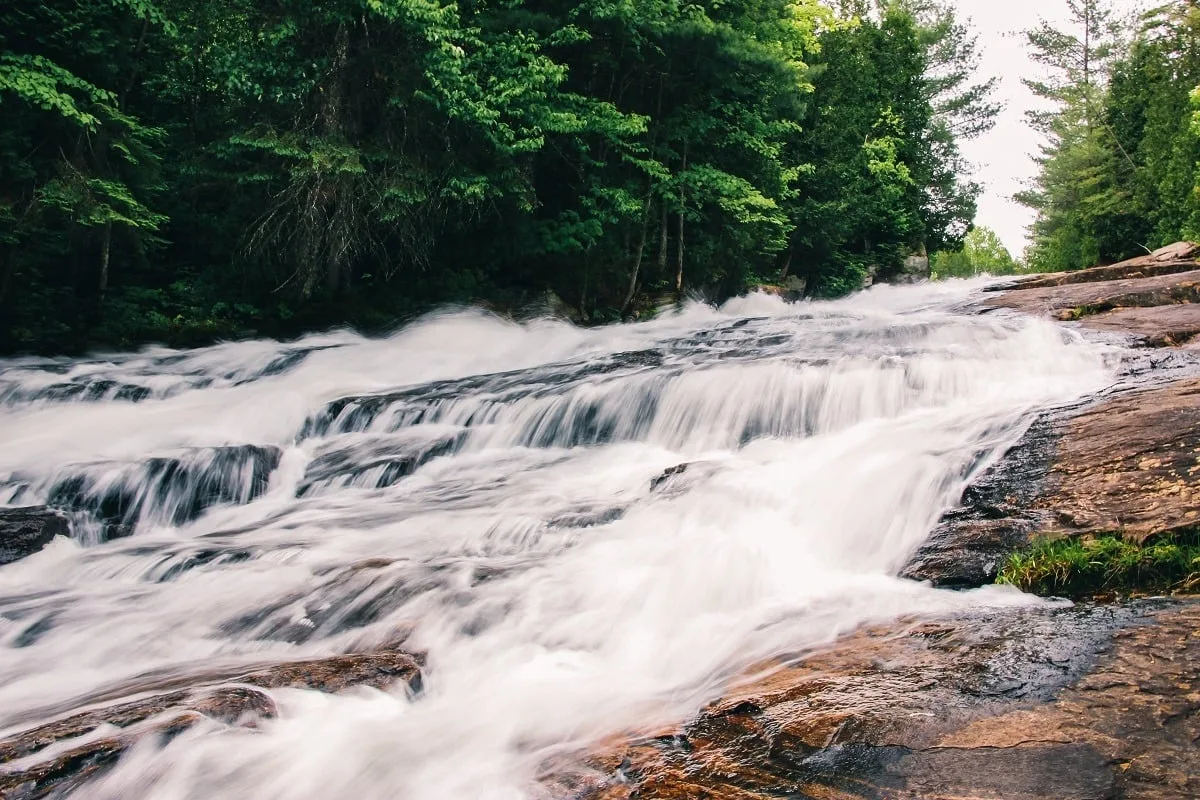 Cascade dans le parc de la Mauricie