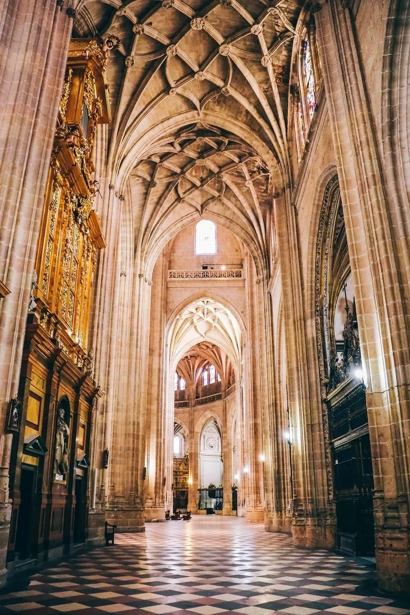 Intérieur de la cathédrale