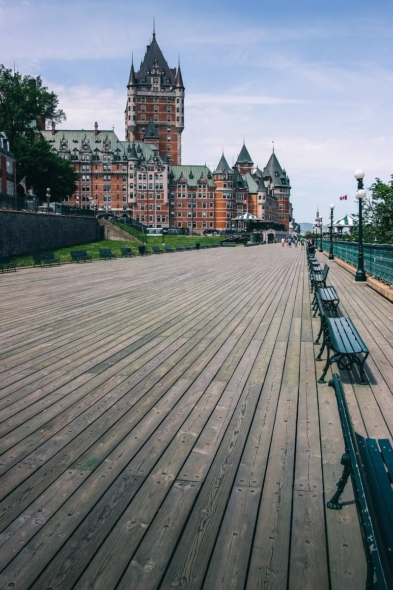 Le château Frontenac de Québec et la Terrasse Dufferin