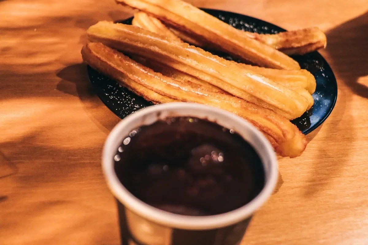 Churros et chocolat chaud