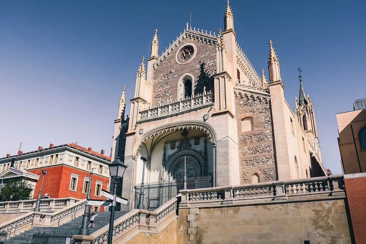 Eglise Saint Jérôme le Royal de Madrid, juste derrière le Musée du Prado