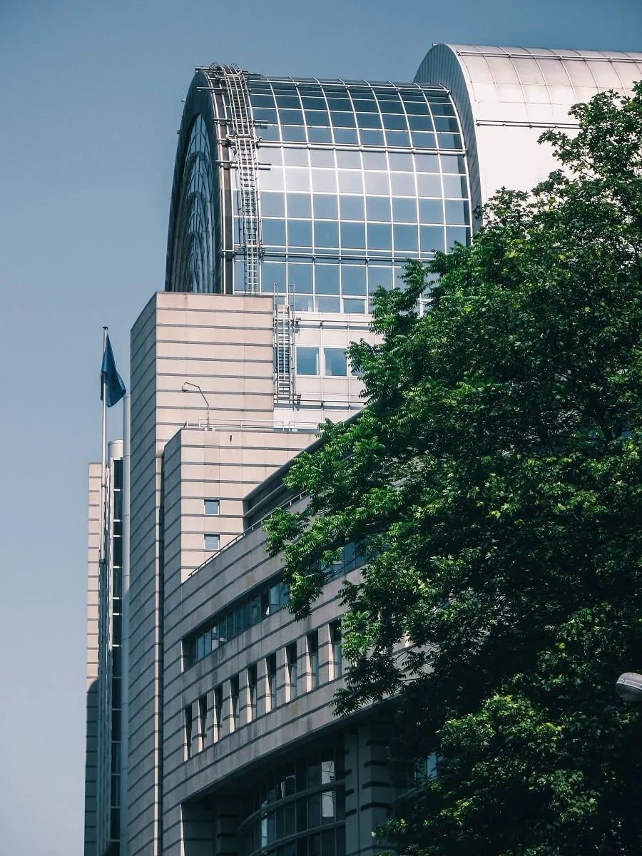 Un bâtiment moderne du quartier européen de Bruxelles