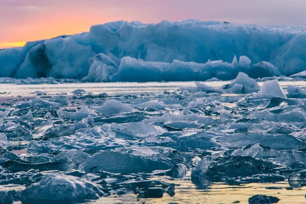 Coucher de soleil sur Jokulsarlon en Islande