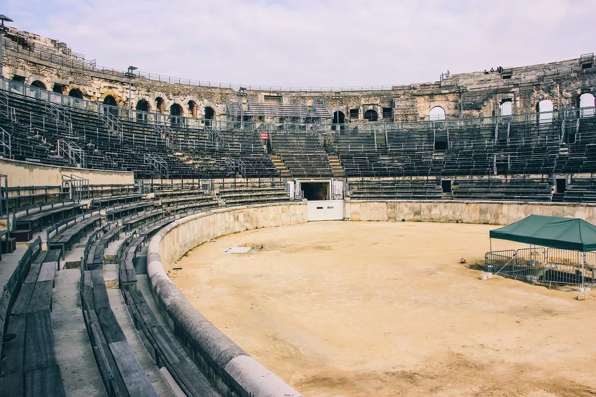 Dans les arènes de Nîmes