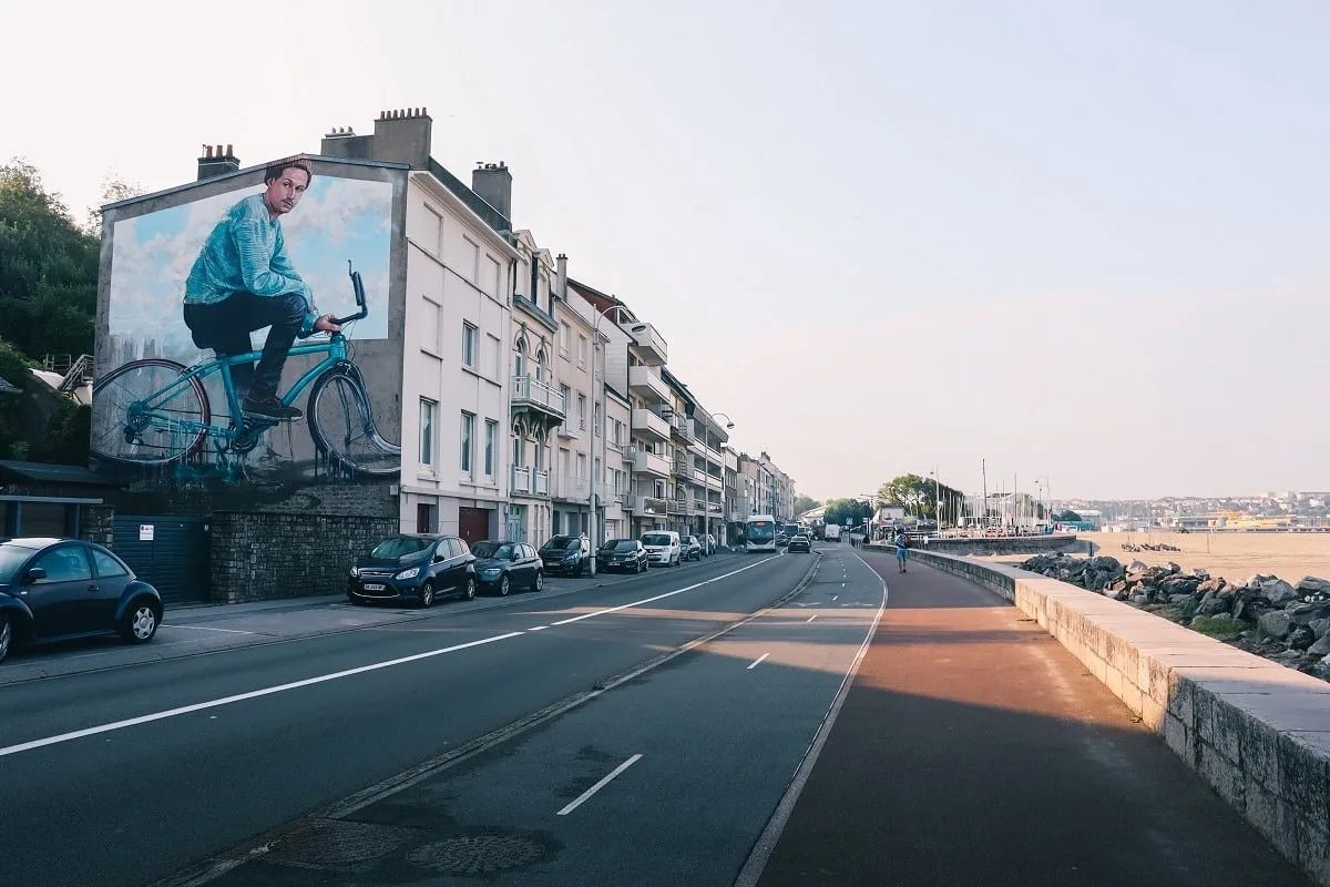 Street-art près de la plage à Boulogne sur Mer