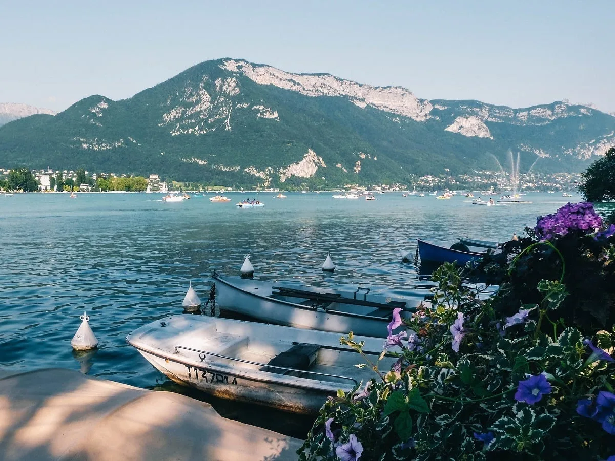 Dormir autour du lac d'Annecy, entre lac et montagnes