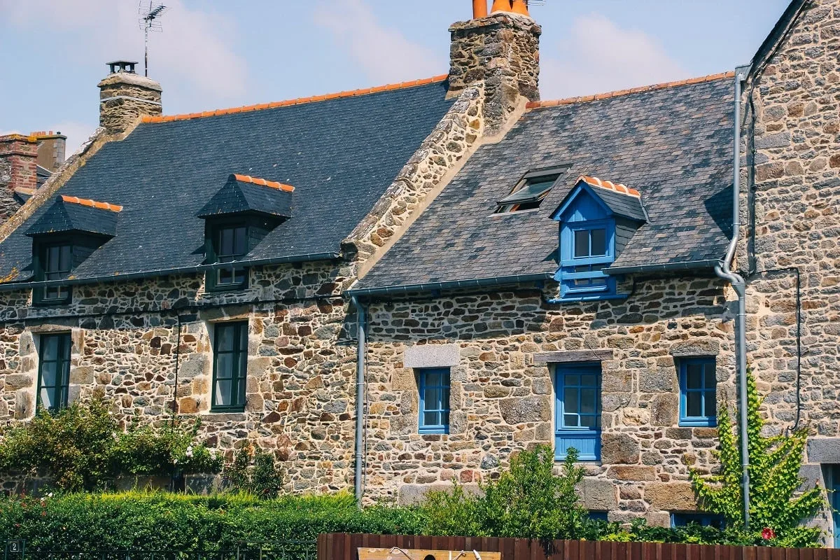 Maisons bretonnes à Saint-Suliac