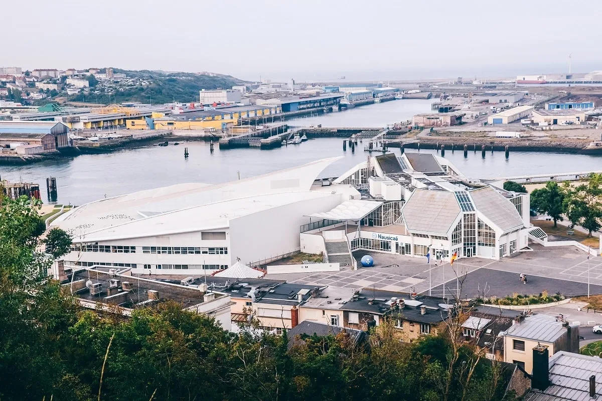 Vue sur le bâtiment du Grand Nausicaa à Boulogne sur Mer