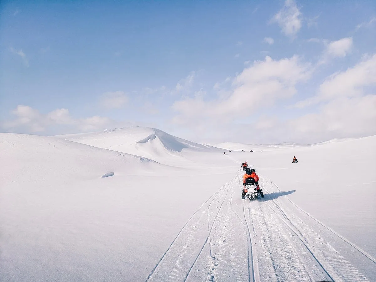 Motoneige en Islande