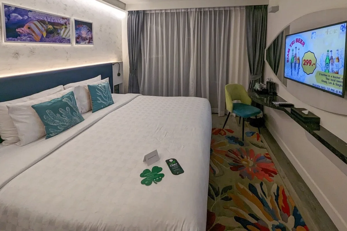Chambre de l'hôtel Clover à Patong