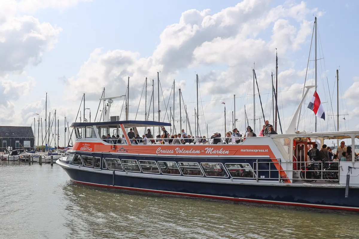 Ferry entre Volendam et Marken