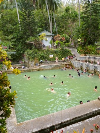Les sources chaudes de Banjar à Bali