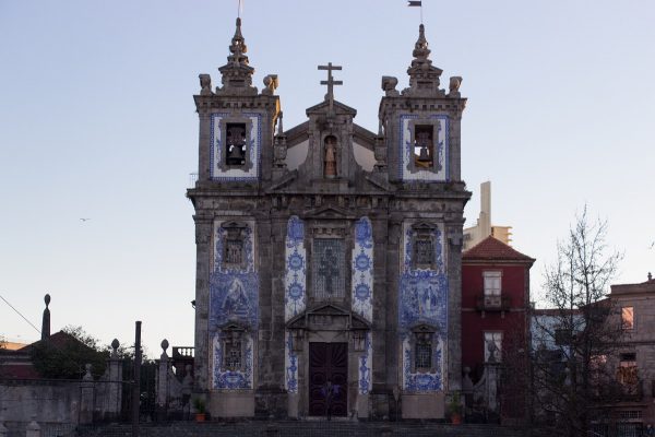 L'église Saint Ildefonso de Porto et sa façade couverte d'azulejos