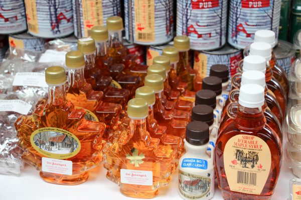 Sirop d'érable au marché Jean-Talon de Montréal