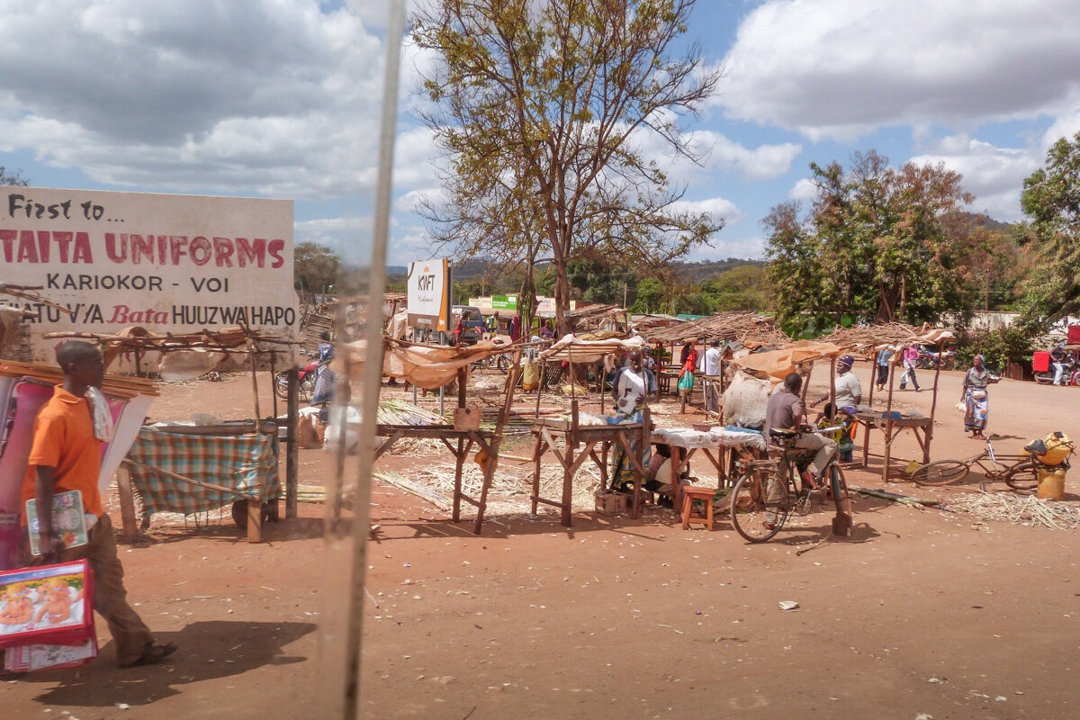 Sur le bord de la route au Kenya